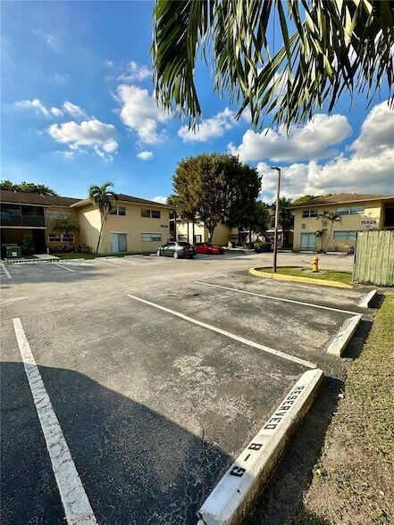 Building Photo - 15609 SW 73rd Cir Terrace