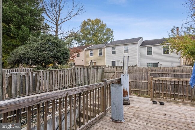 Building Photo - 15537 N Oak Ct