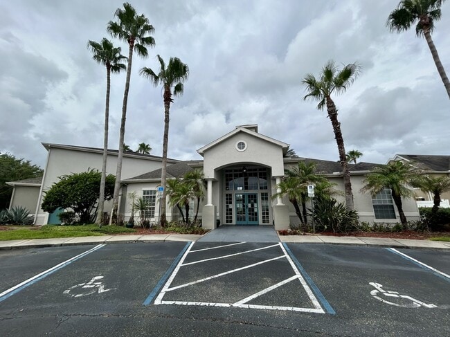 Building Photo - 9053 Lee Vista Blvd