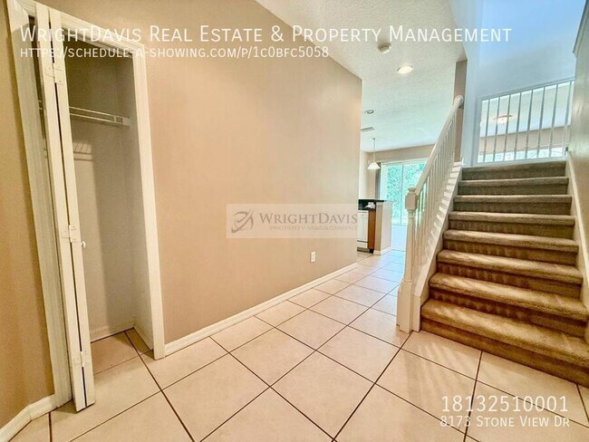 Building Photo - 8173 Stone View Dr