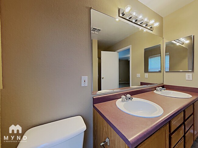 Building Photo - 8128 W Mission Ln