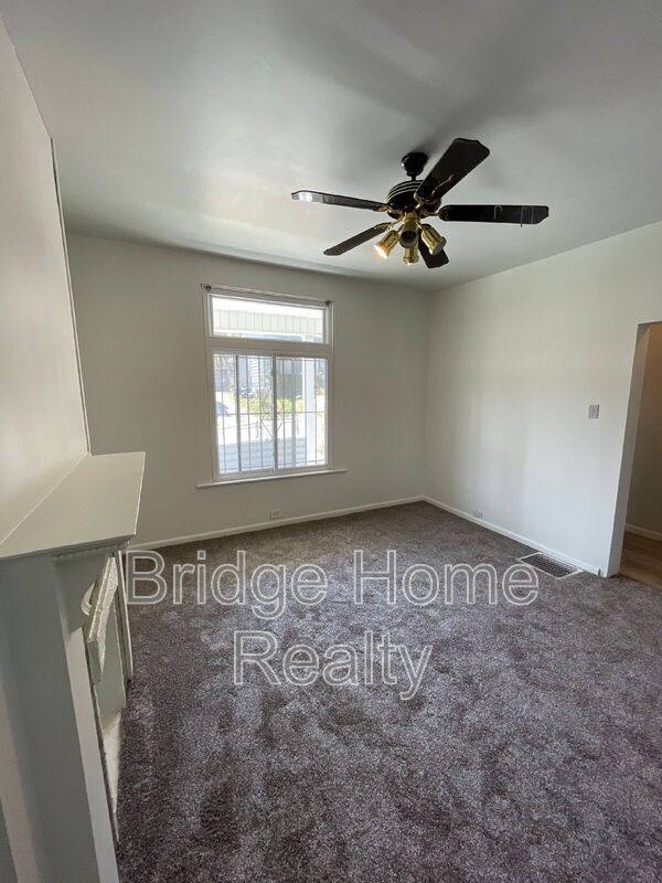 Building Photo - 1367 Montezuma St