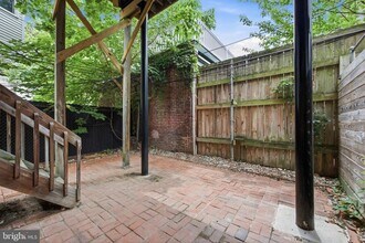 Building Photo - 1712 Mt Vernon St
