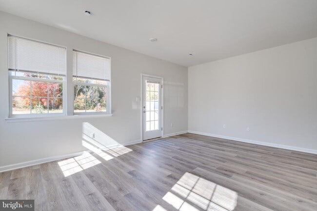 Building Photo - 69 Nelsons Wy