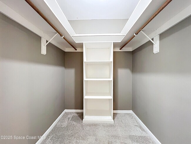 Building Photo - 201 Woody Cir