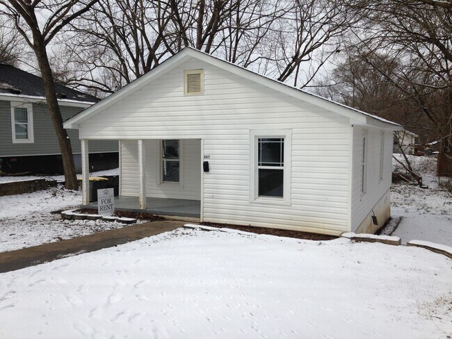 Building Photo - 807 Keller Ave