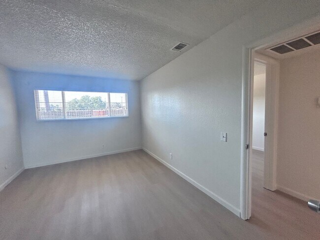 Building Photo - 9673-9675 Lake Natoma Drive