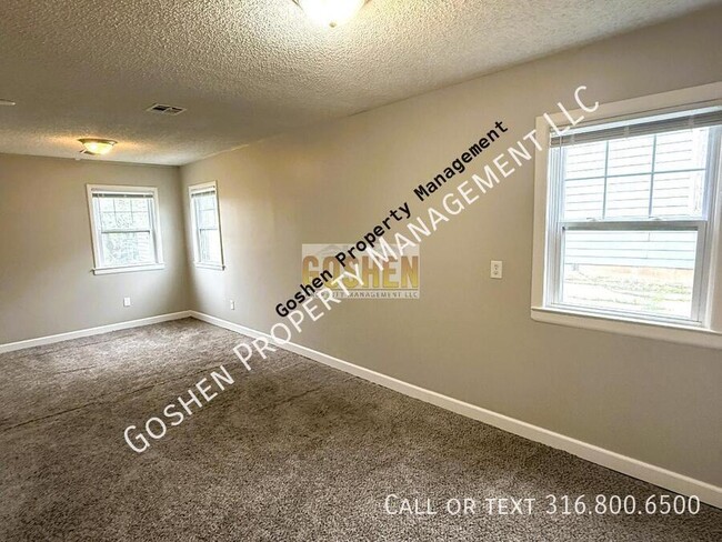 Building Photo - 1411 N Erie Ave
