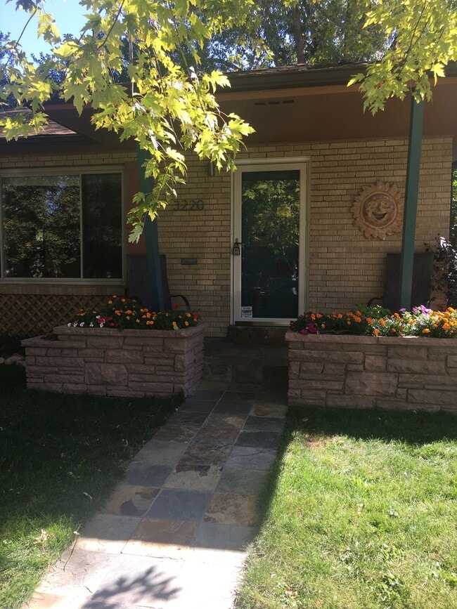 Building Photo - COMING SOON - Great Location - Close to Sw...