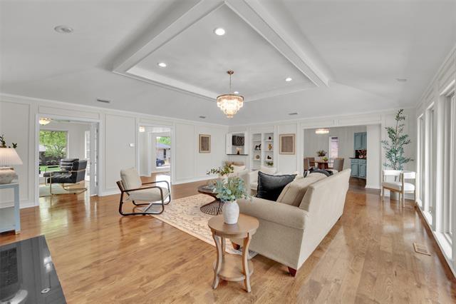 Building Photo - 9511 Robin Meadow Dr
