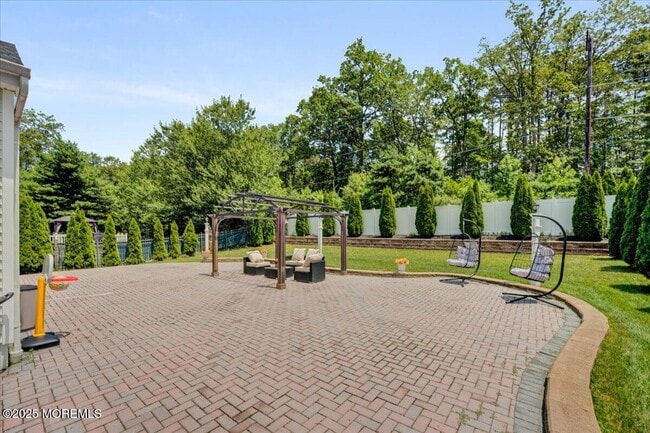 Building Photo - 11 Rockspray Ct