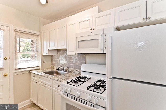 Building Photo - 1209 Savannah St SE