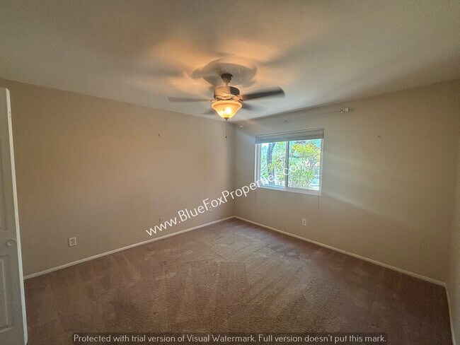 Building Photo - 5051 N Sabino Canyon Rd