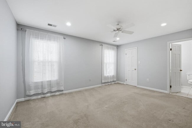 Building Photo - 9236 Northedge Dr