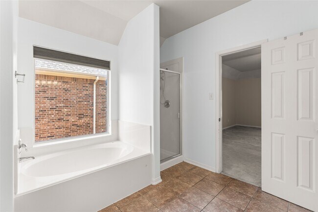 Building Photo - 7419 Chathan Glen Ln
