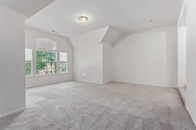 Building Photo - 915 Falcon Trail