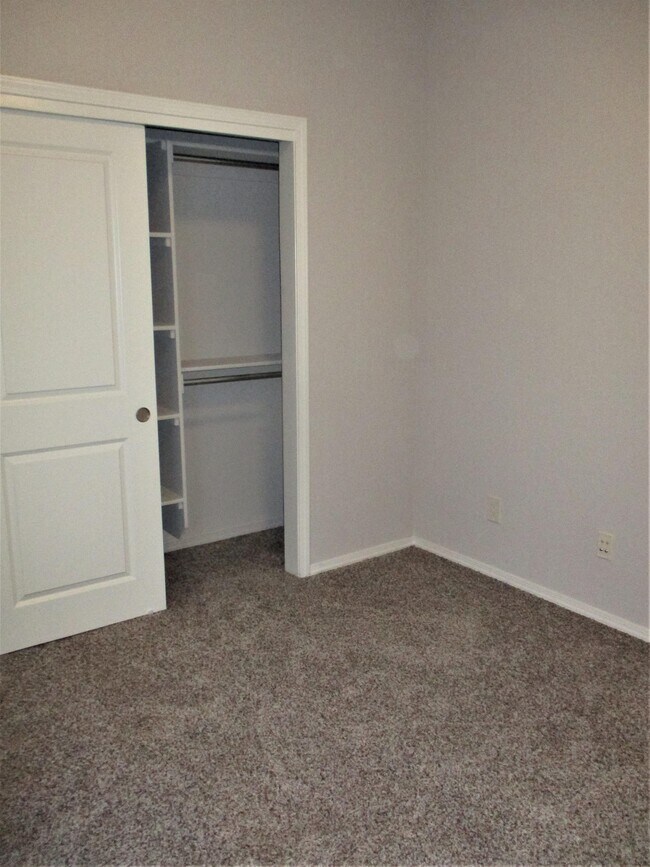 Building Photo - 8750 Sevano Cir NE