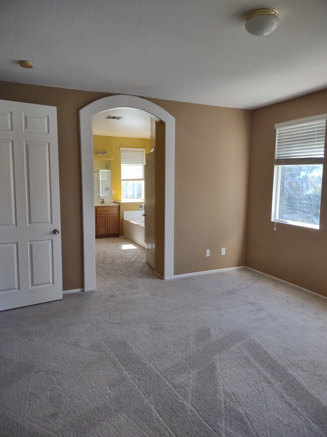 Building Photo - 40543 Chantemar Way