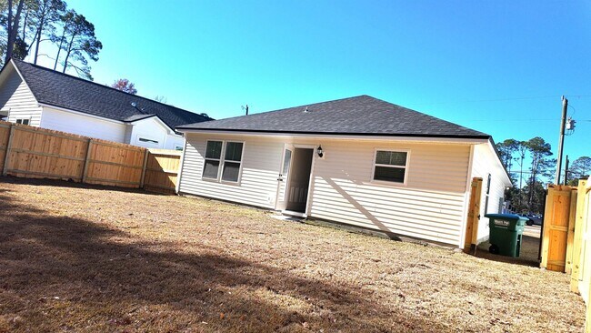 Building Photo - 31 Klickitat Dr