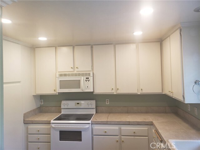 Building Photo - 3861 Todd Pl