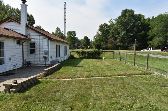 Building Photo - 12790 Dennison Rd
