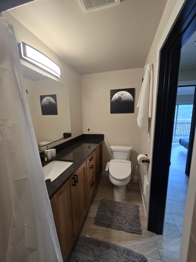 Building Photo - 6308 Lake Pointe Wy