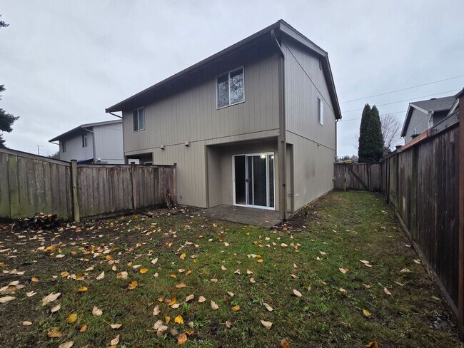 Building Photo - Tired of Apartments? Come Live In This Beauty!!