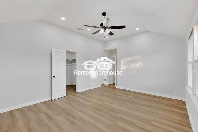 Building Photo - Completely Refreshed Forney Home MOVE IN R...
