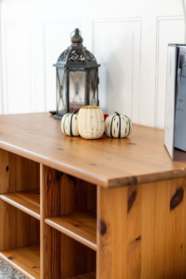 Building Photo - Fully Furnished Downtown Carlisle Townhouse with Fenced Yard and Off Street Parking