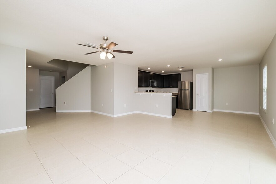 Building Photo - 8548 Silverbell Loop