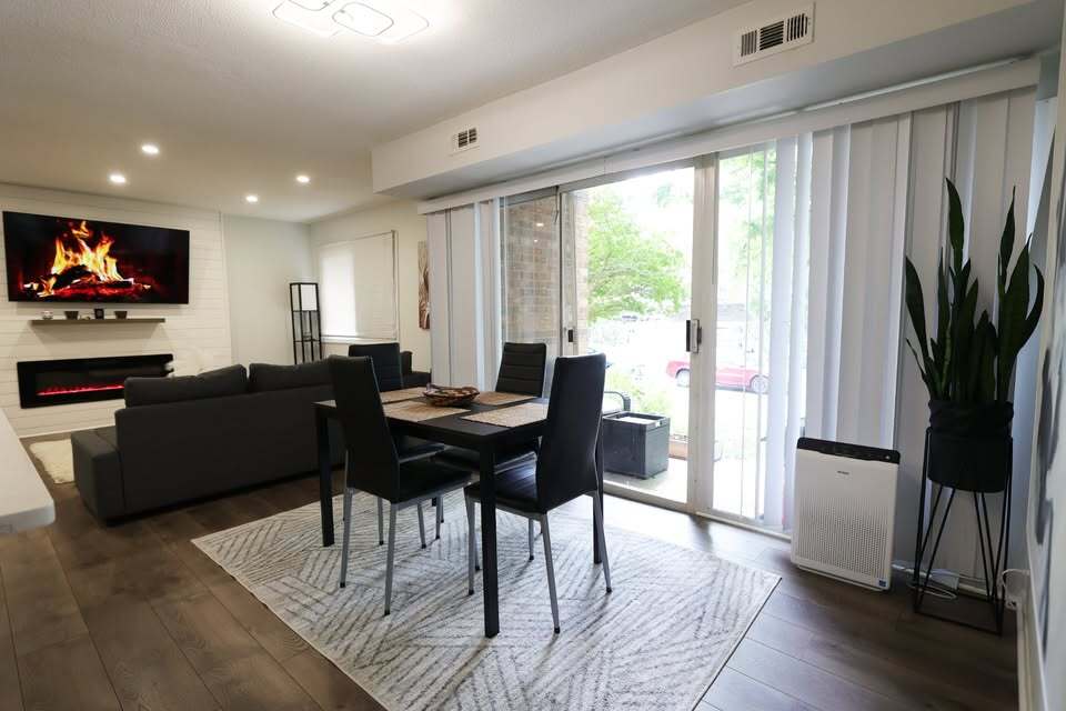 Building Photo - 2912 Kings Chapel Rd