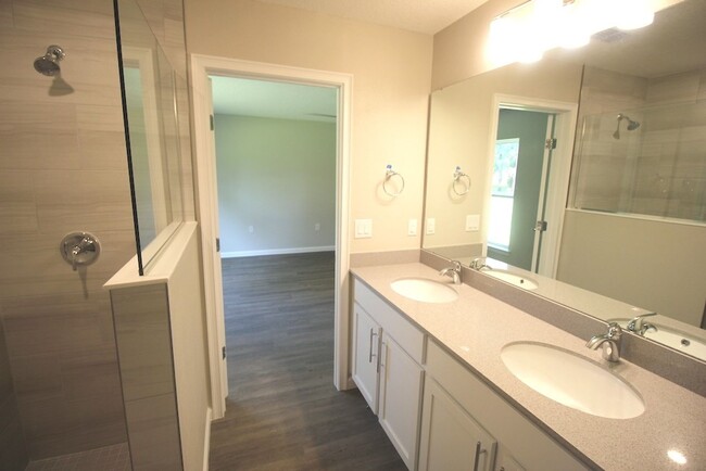 Building Photo - Beautiful 2020 3 Bed 2 Bath Palm Coast Hom...