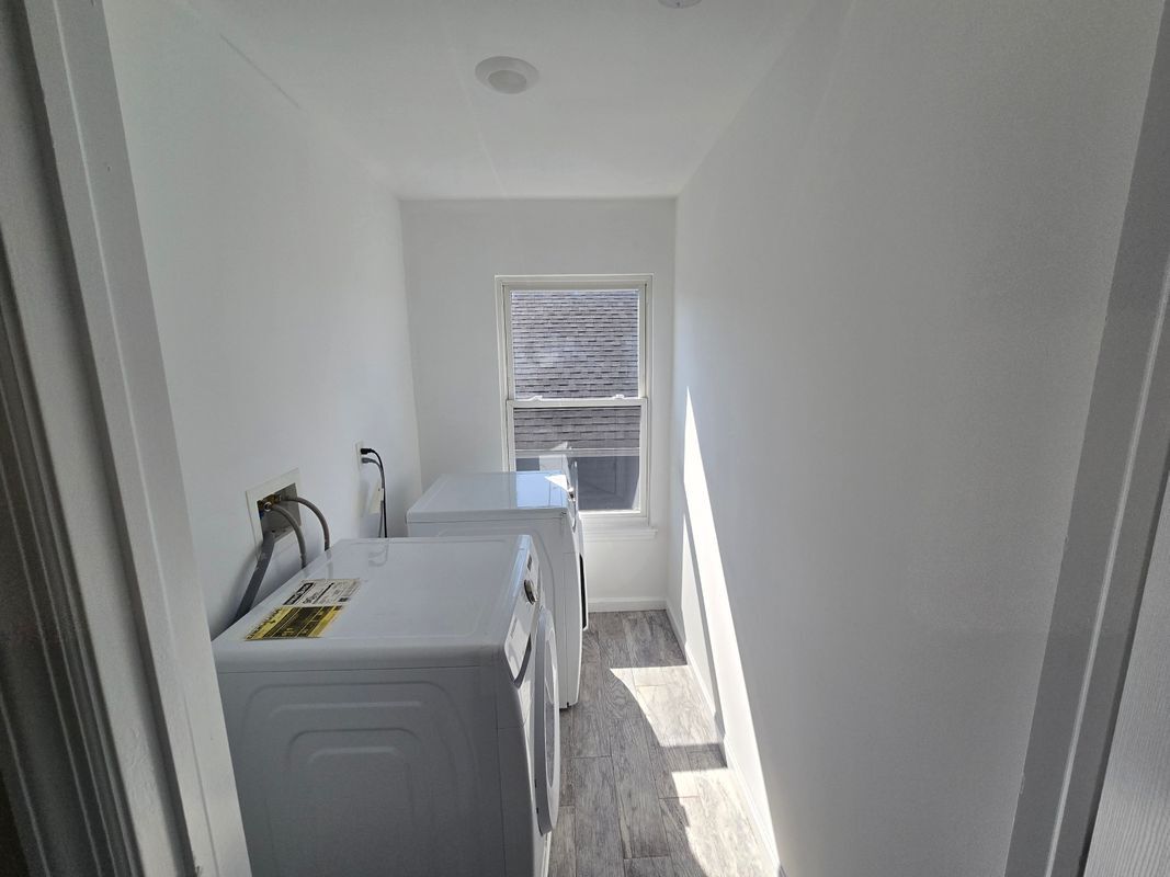 Building Photo - 53 Philip Pl