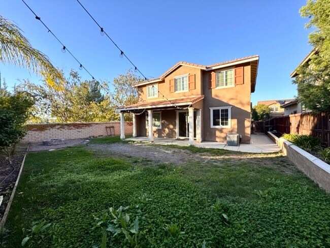 Building Photo - Beautiful Redhawk home located directly ac...