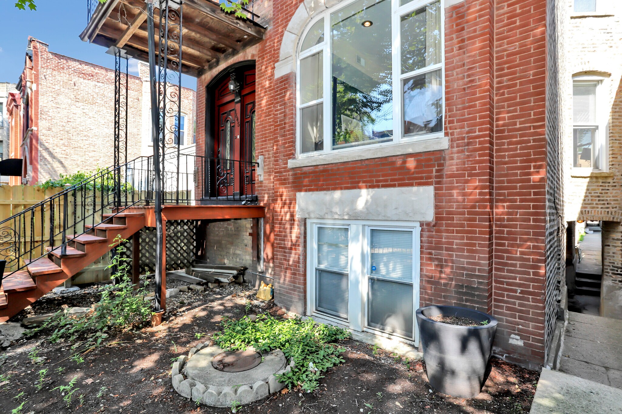 Building Photo - 1645 N Bell Ave