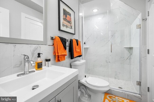 Building Photo - 1924 N 6th St