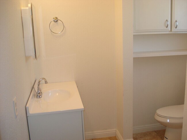 Building Photo - Mountain Vista St