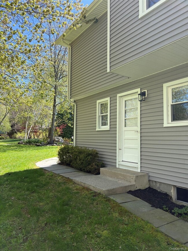 Building Photo - 3213 S Shelley St