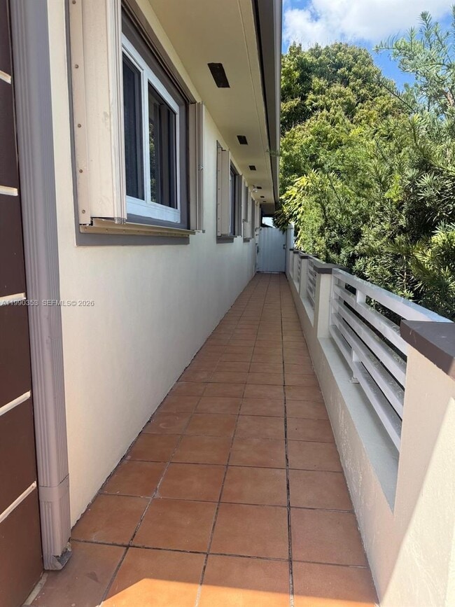 Building Photo - 281 W 17th St