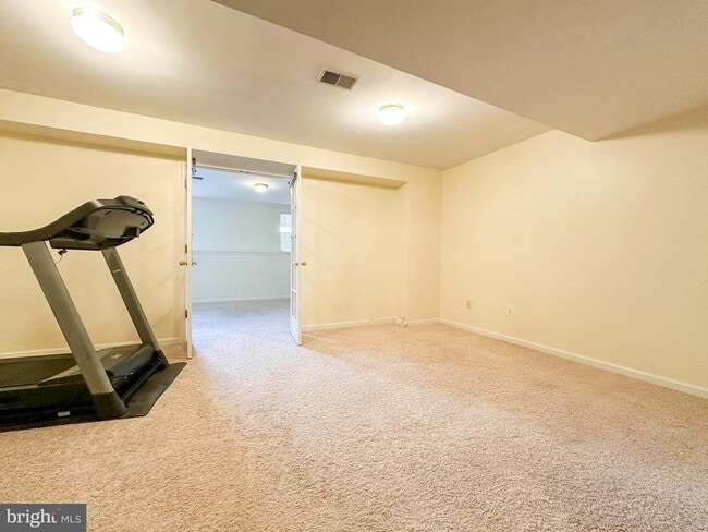 Building Photo - 14358 Haysickle Ct