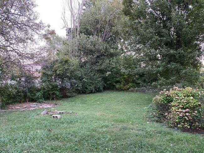Building Photo - 3004 Arrowhead Dr