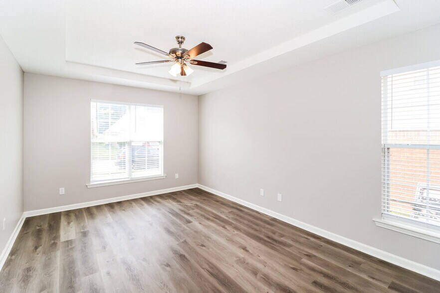 Building Photo - 4572 Tulip Bend Dr