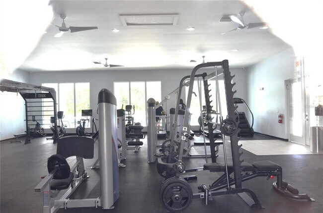 Building Photo - 1053 Waterfall Blvd