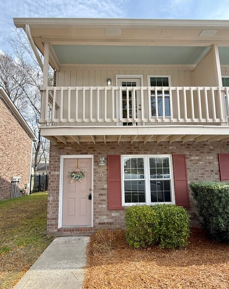 Building Photo - 274 Fleming Rd