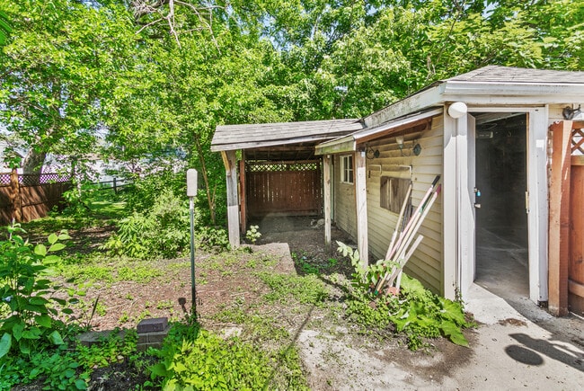 Building Photo - 17561 Hillside Ave