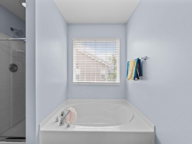 Building Photo - Build Equity While Leasing - Lease and Own...