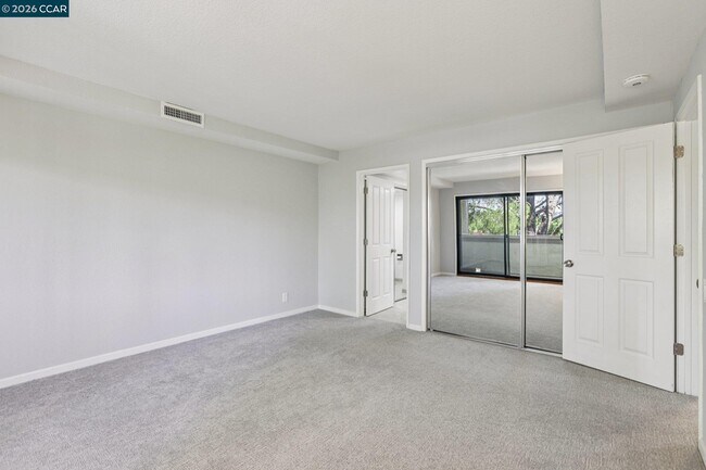 Building Photo - 1541 Moraga Way