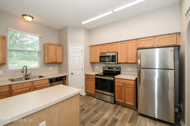 Building Photo - 12284 Hickory Forest Rd