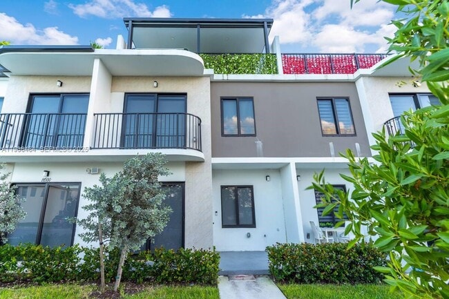 Building Photo - 14502 SW 260th St