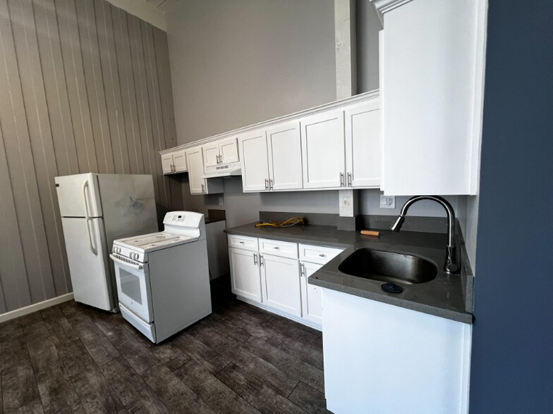 Building Photo - 4024 Emerald St